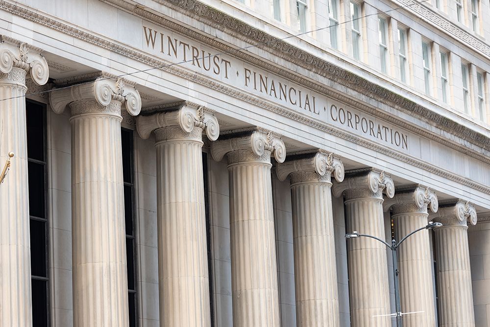 Columns of Wintrust Bank on LaSalle Street in Chicagos Loop, financial district.